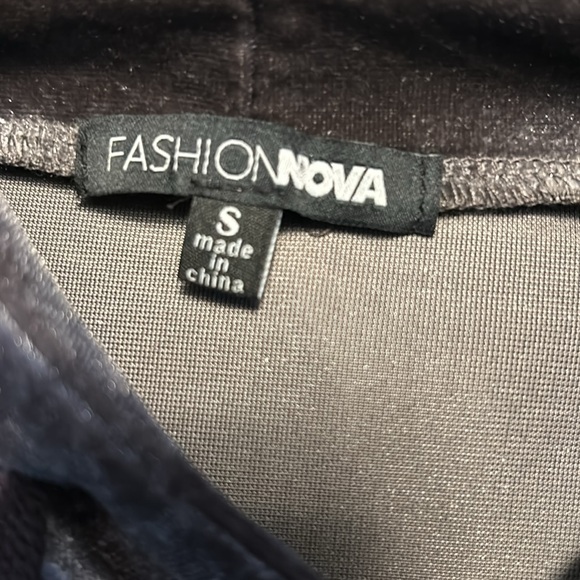 Fashion Nova Velvet Sweatshirt dress- Charcoal,  size small - Picture 5 of 8